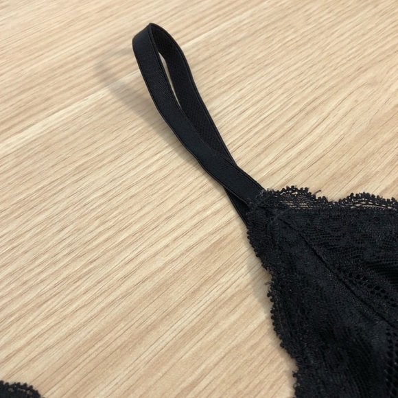 Express Lace Bralette - Picture 3 of 5